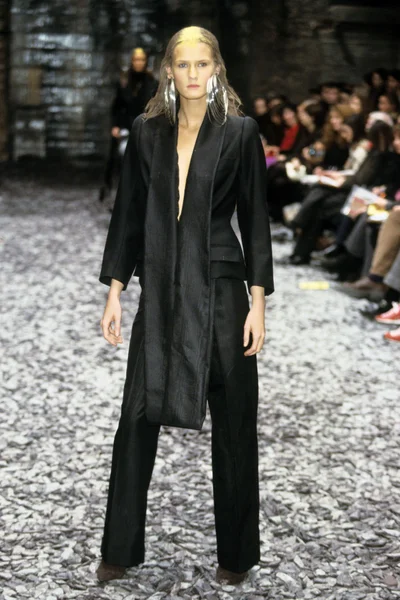 Look 50
